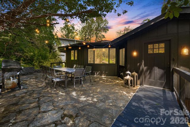 1 Patton Circle, Asheville, NC 28804