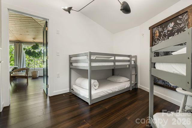 1 Patton Circle, Asheville, NC 28804