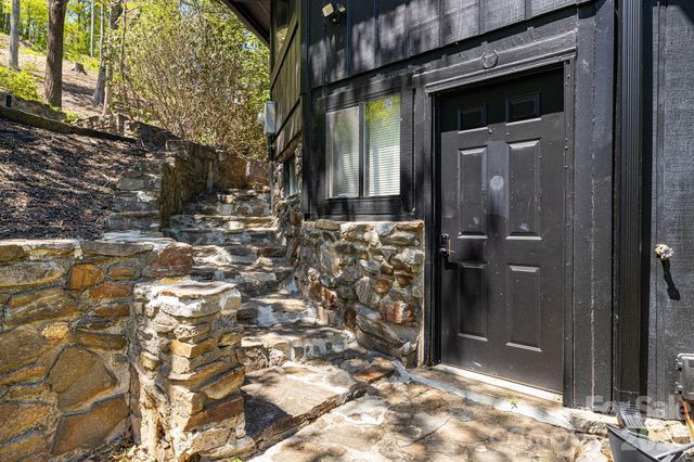 1 Patton Circle, Asheville, NC 28804