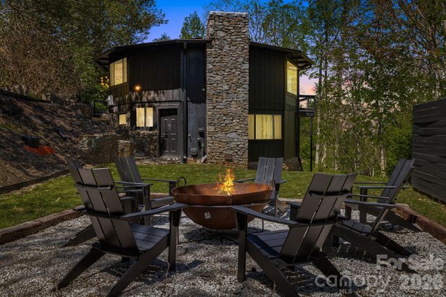 1 Patton Circle, Asheville, NC 28804