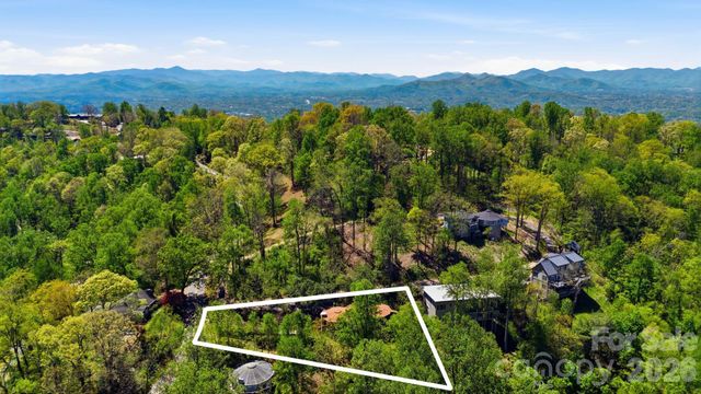 1 Patton Circle, Asheville, NC 28804