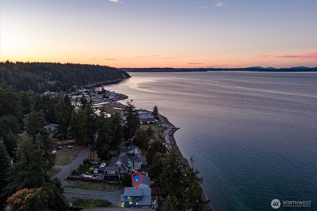 159 S Harrington Lagoon Road, Coupeville, WA 98239