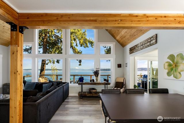 159 S Harrington Lagoon Road, Coupeville, WA 98239