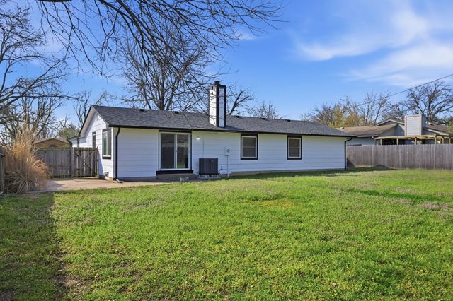 1673 N Timothy Ln, Wichita, KS 67212