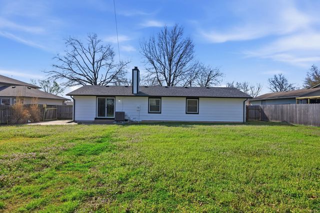 1673 N Timothy Ln, Wichita, KS 67212