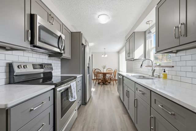 1673 N Timothy Ln, Wichita, KS 67212