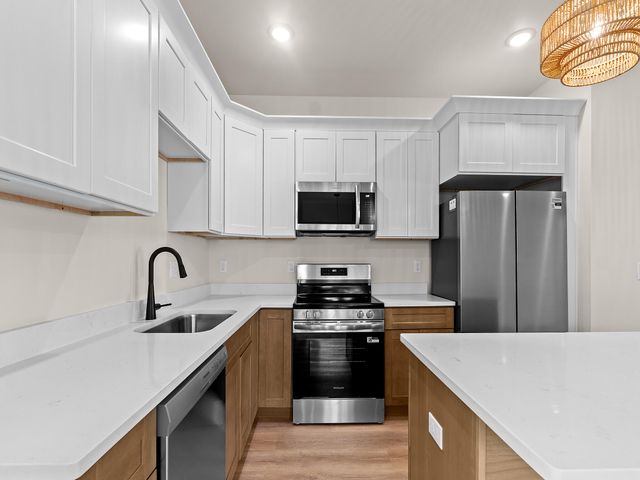 2411 E 16th Street, Panama City, FL 32405