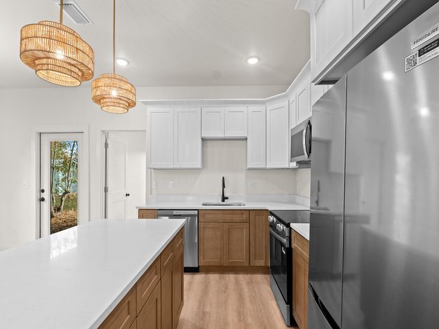 2411 E 16th Street, Panama City, FL 32405