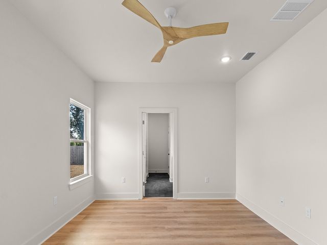 2411 E 16th Street, Panama City, FL 32405