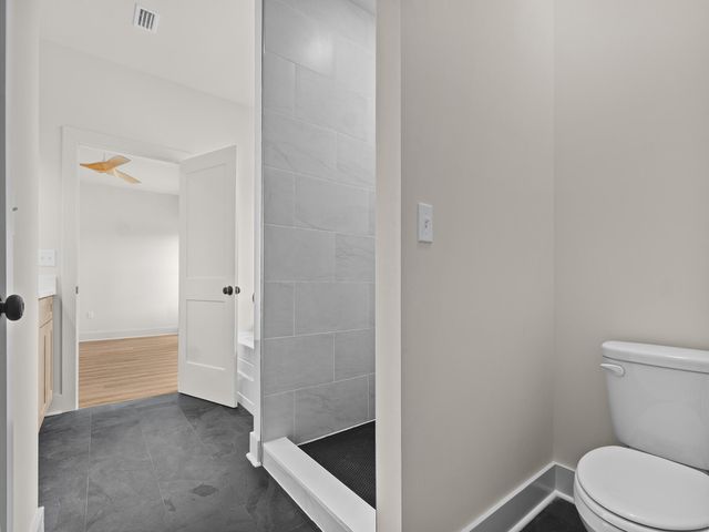 2411 E 16th Street, Panama City, FL 32405