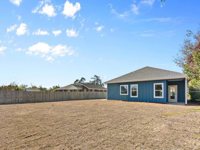2411 E 16th Street, Panama City, FL 32405