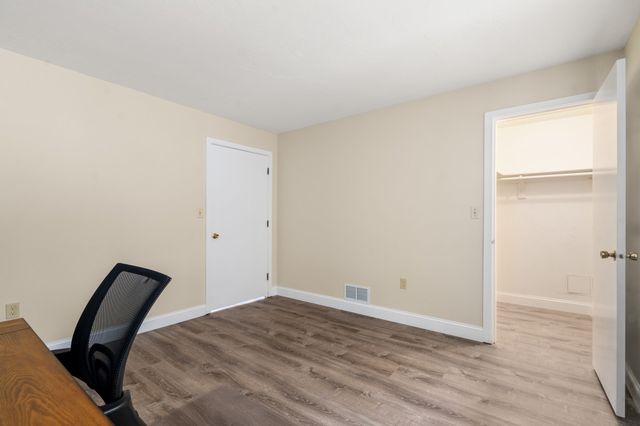 5 Farmer Rd 5, Milton, MA 02186