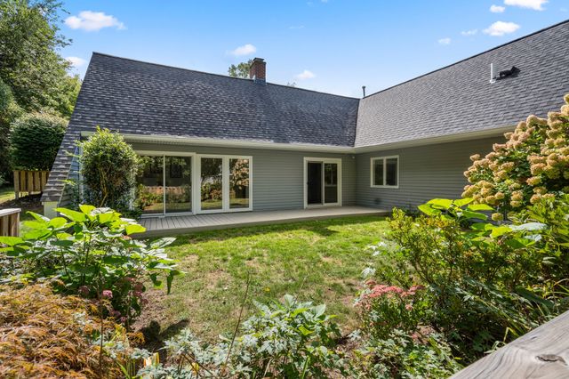 5 Farmer Rd 5, Milton, MA 02186
