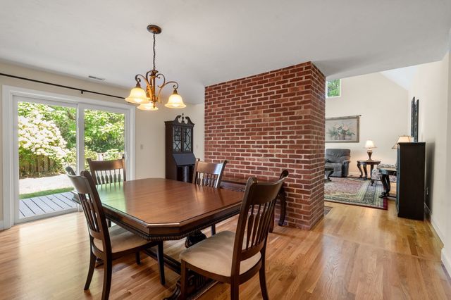 5 Farmer Rd 5, Milton, MA 02186