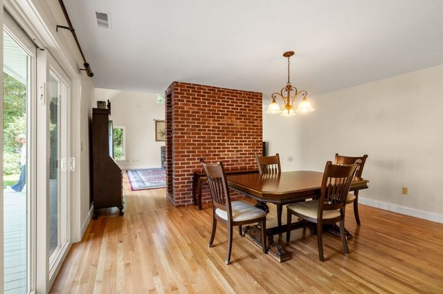 5 Farmer Rd 5, Milton, MA 02186