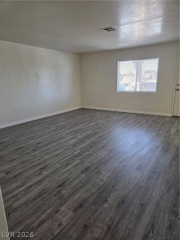 6553 McRae 201, Las Vegas, NV 89108