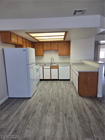 6553 McRae 201, Las Vegas, NV 89108