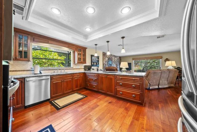 1450 Hidden Mesa Trail, El Cajon, CA 92019
