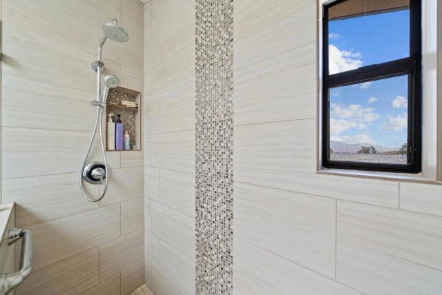1450 Hidden Mesa Trail, El Cajon, CA 92019