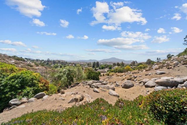1450 Hidden Mesa Trail, El Cajon, CA 92019
