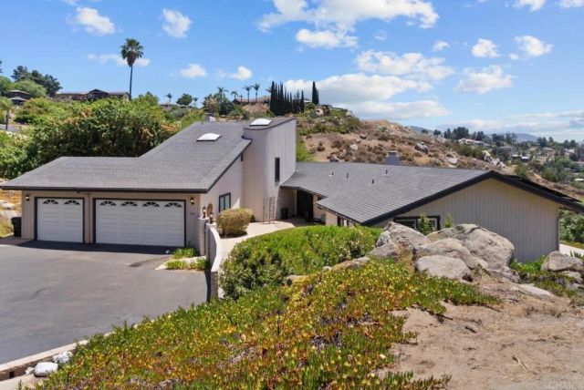 1450 Hidden Mesa Trail, El Cajon, CA 92019