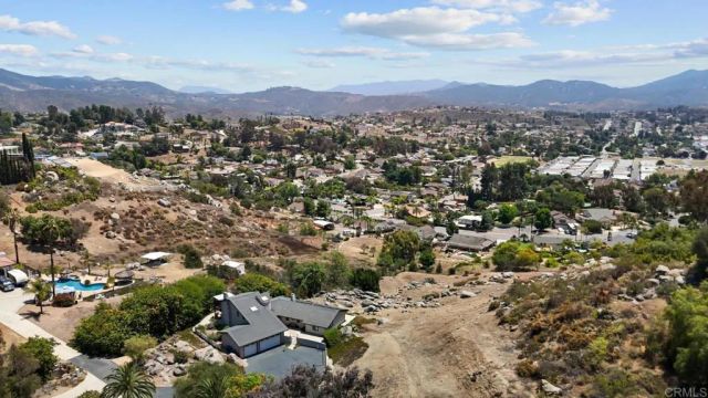1450 Hidden Mesa Trail, El Cajon, CA 92019
