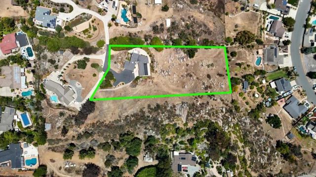 1450 Hidden Mesa Trail, El Cajon, CA 92019