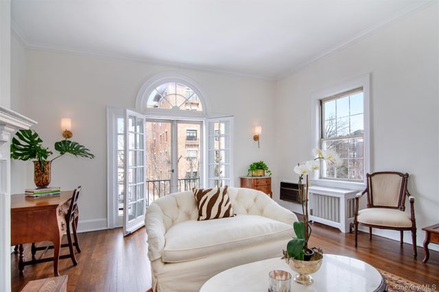 15 Meadow Avenue 6, Bronxville, NY 10708