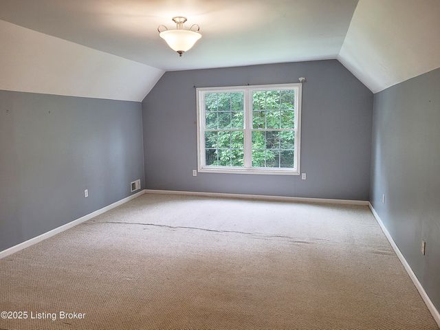 1707 N Stillwell Rd, Boston, KY 40107