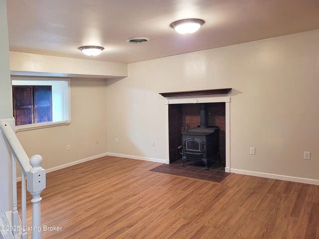 1707 N Stillwell Rd, Boston, KY 40107