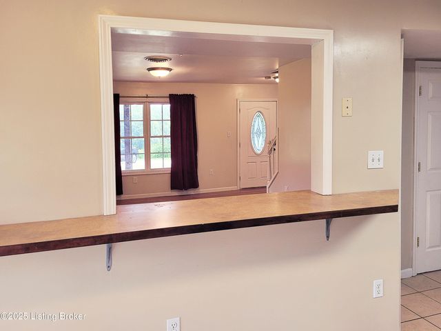 1707 N Stillwell Rd, Boston, KY 40107