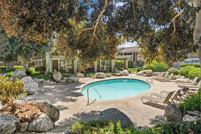 208 Springview, Irvine, CA 92620