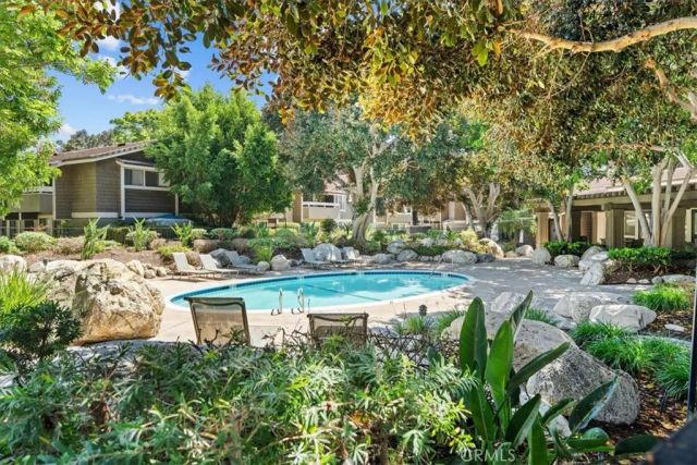 208 Springview, Irvine, CA 92620