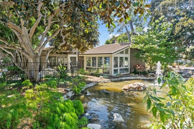 208 Springview, Irvine, CA 92620