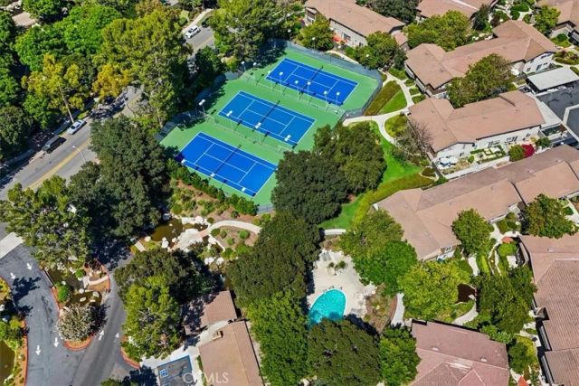 208 Springview, Irvine, CA 92620