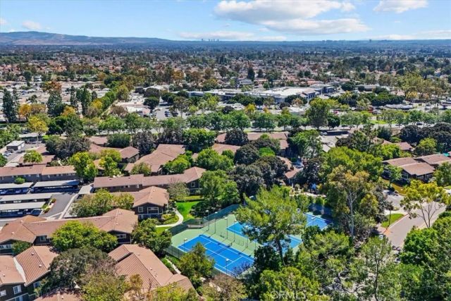208 Springview, Irvine, CA 92620