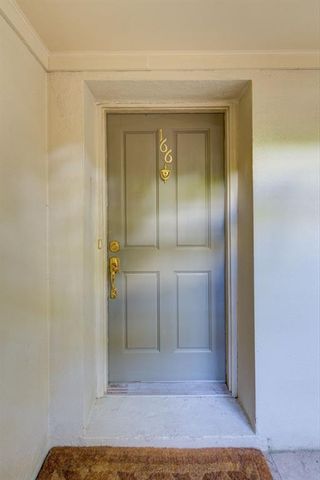 166 Maribeau Square NW, Atlanta, GA 30327