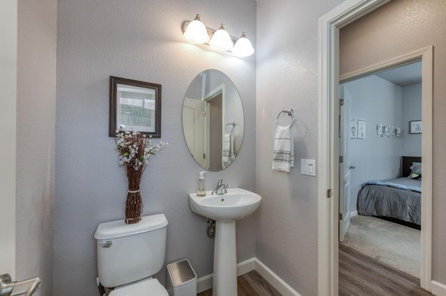 367 N Raphael Lane, Clovis, CA 93611