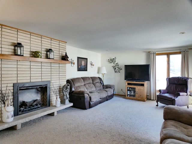 1635 BIRCHWOOD DRIVE, Green Bay, WI 54304