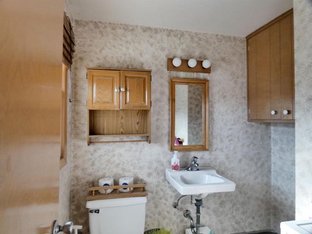 1635 BIRCHWOOD DRIVE, Green Bay, WI 54304