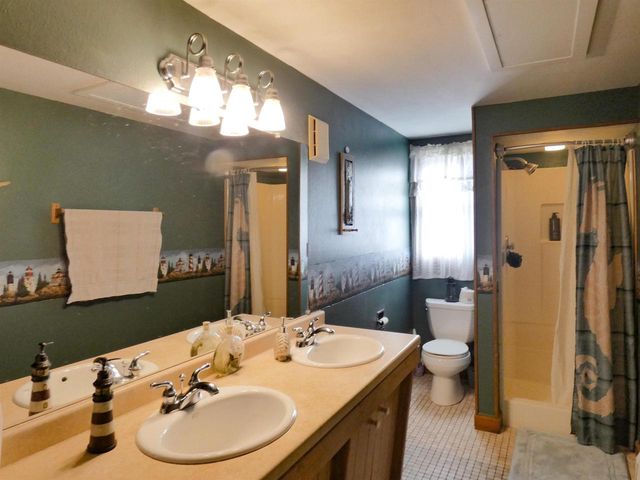 1635 BIRCHWOOD DRIVE, Green Bay, WI 54304