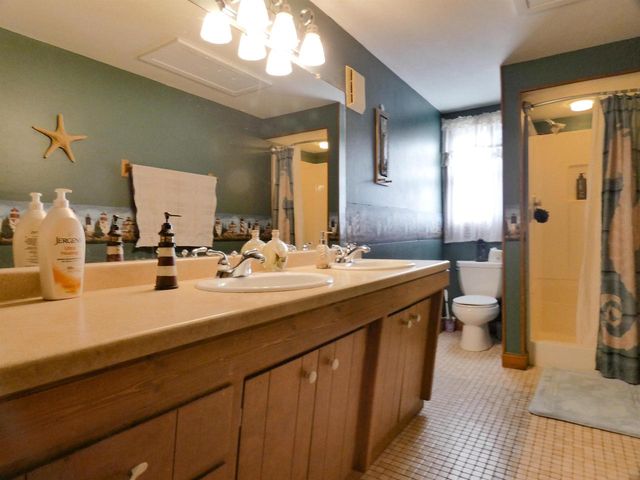 1635 BIRCHWOOD DRIVE, Green Bay, WI 54304