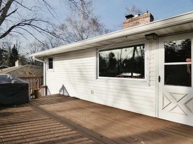 1635 BIRCHWOOD DRIVE, Green Bay, WI 54304