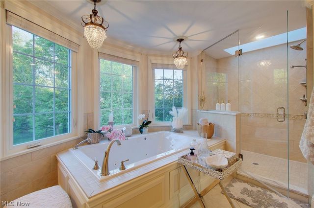 5854 Loma Linda Lane NE, Canton, OH 44721