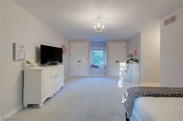 5854 Loma Linda Lane NE, Canton, OH 44721