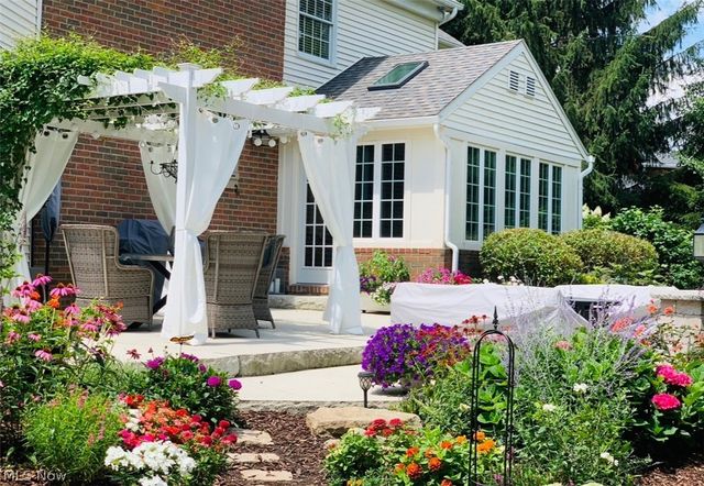 5854 Loma Linda Lane NE, Canton, OH 44721
