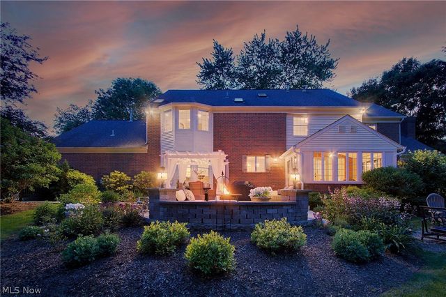 5854 Loma Linda Lane NE, Canton, OH 44721