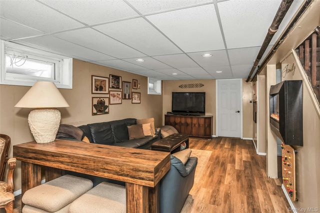 232 Ribbon Street, Franklin Square, NY 11010