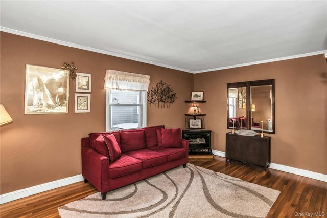 232 Ribbon Street, Franklin Square, NY 11010