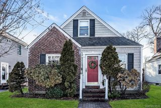 232 Ribbon Street, Franklin Square, NY 11010